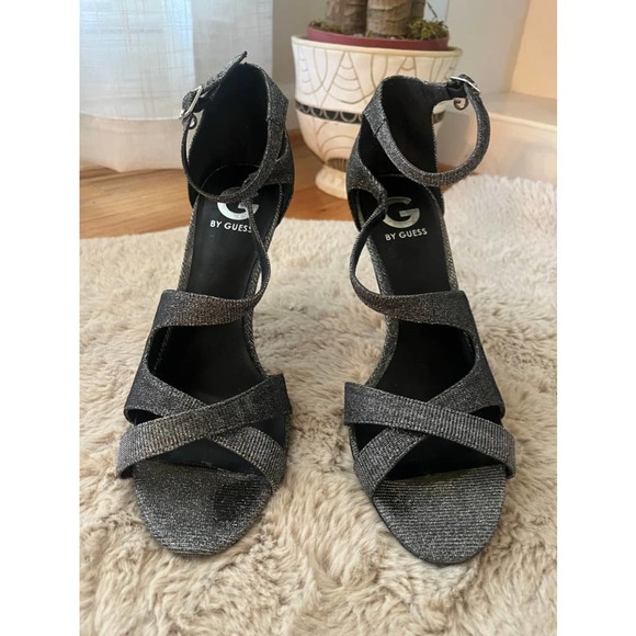 Guess GGreina Heel | Size 9 - Picture 3 of 4
